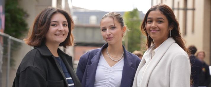 EM Normandie Students outside